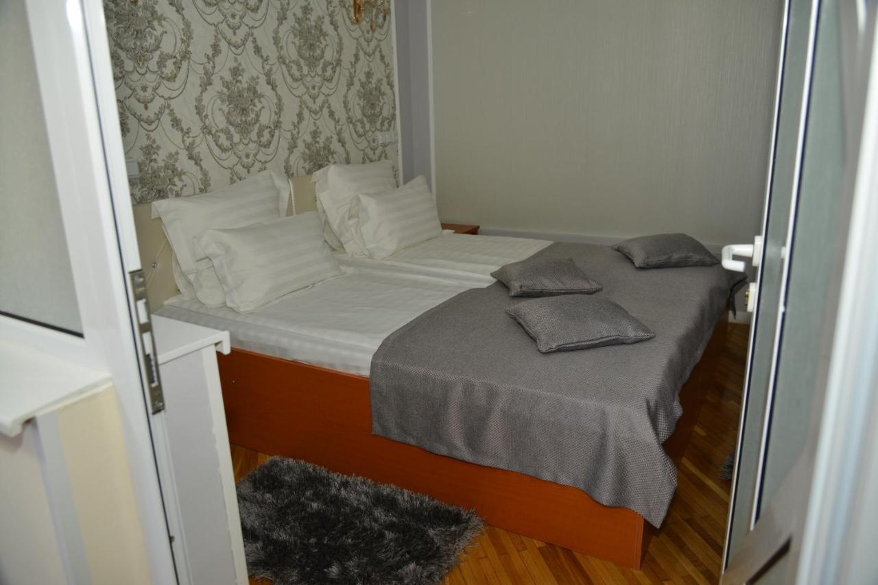 Stejarul Buzau Apartment Exterior photo