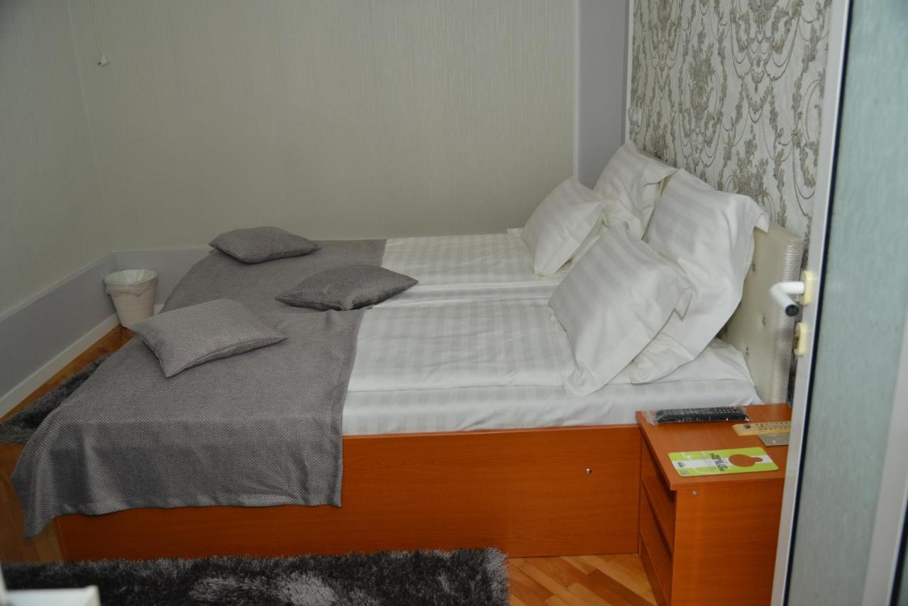 Stejarul Buzau Apartment Exterior photo